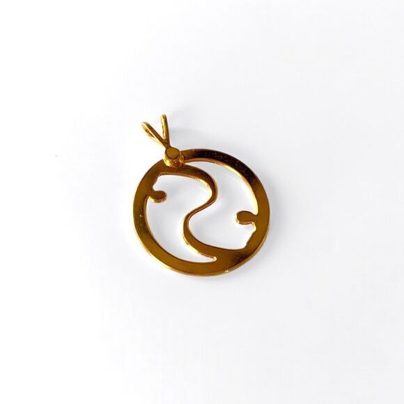 Gold “S” Initial Pendant - Picture 2 of 3